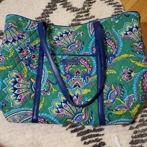 Vera Bradley tote bag.